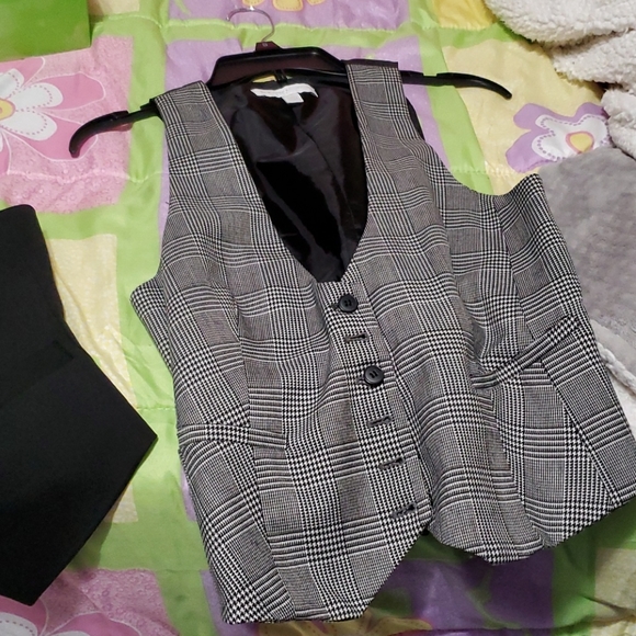 Nothing - Picture 2 of 6